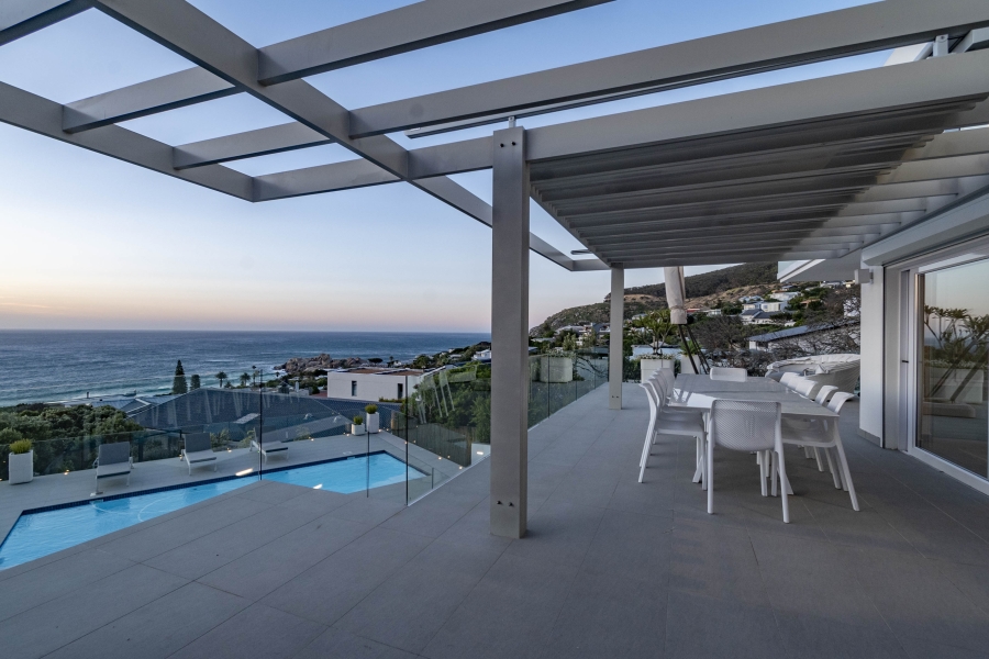 To Let 4 Bedroom Property for Rent in Llandudno Western Cape